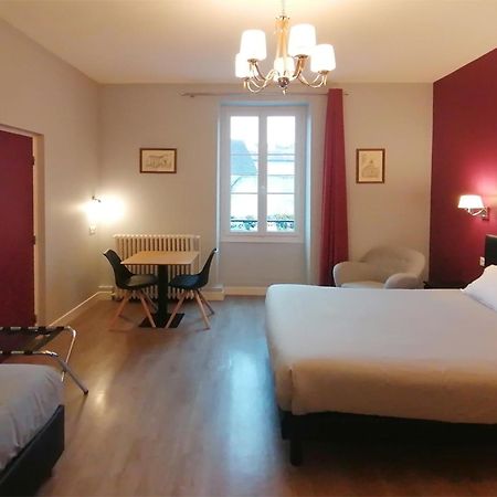 Hotel Le Dormeux Mehun-sur-Yevre エクステリア 写真