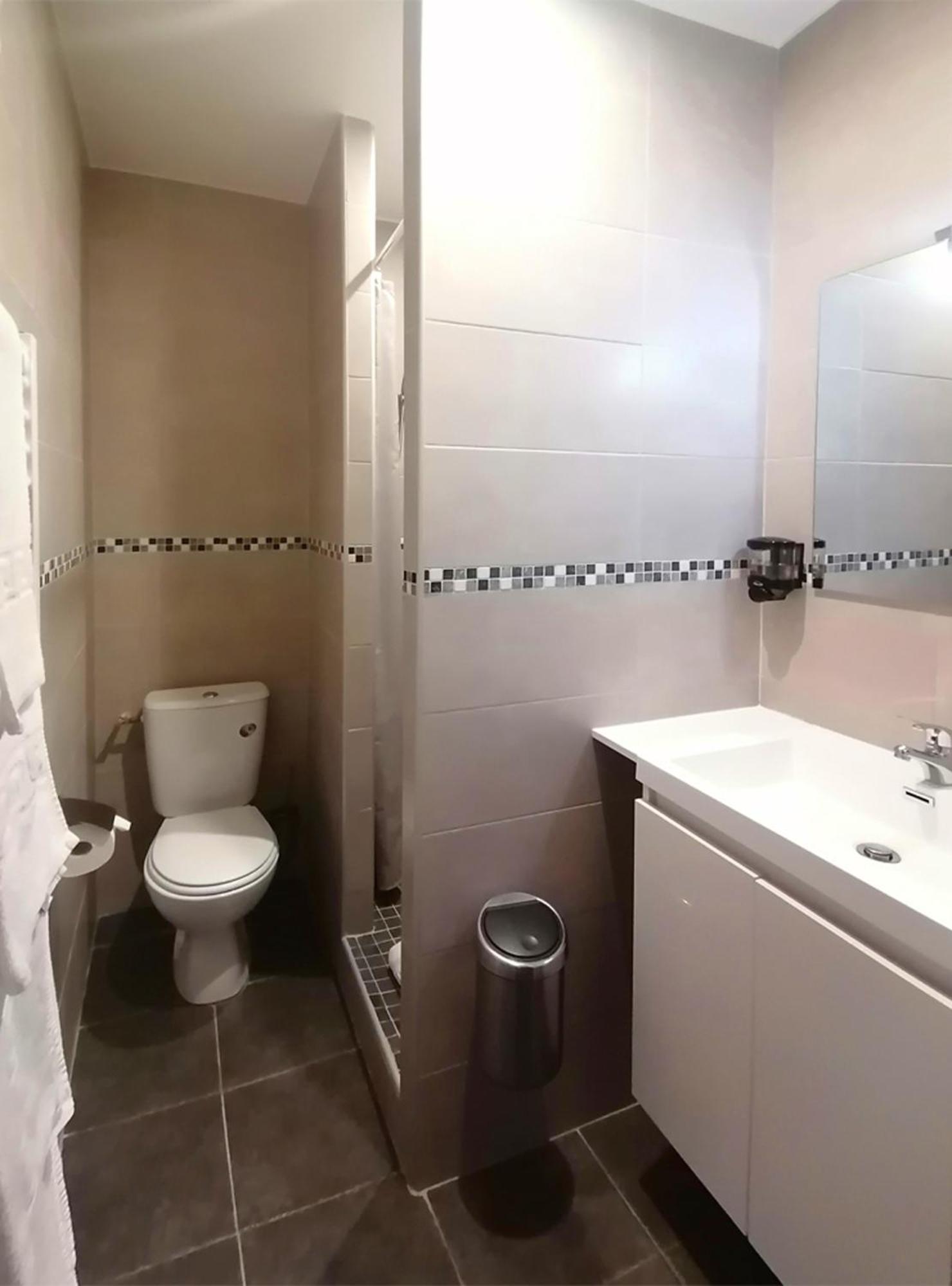 Hotel Le Dormeux Mehun-sur-Yevre エクステリア 写真