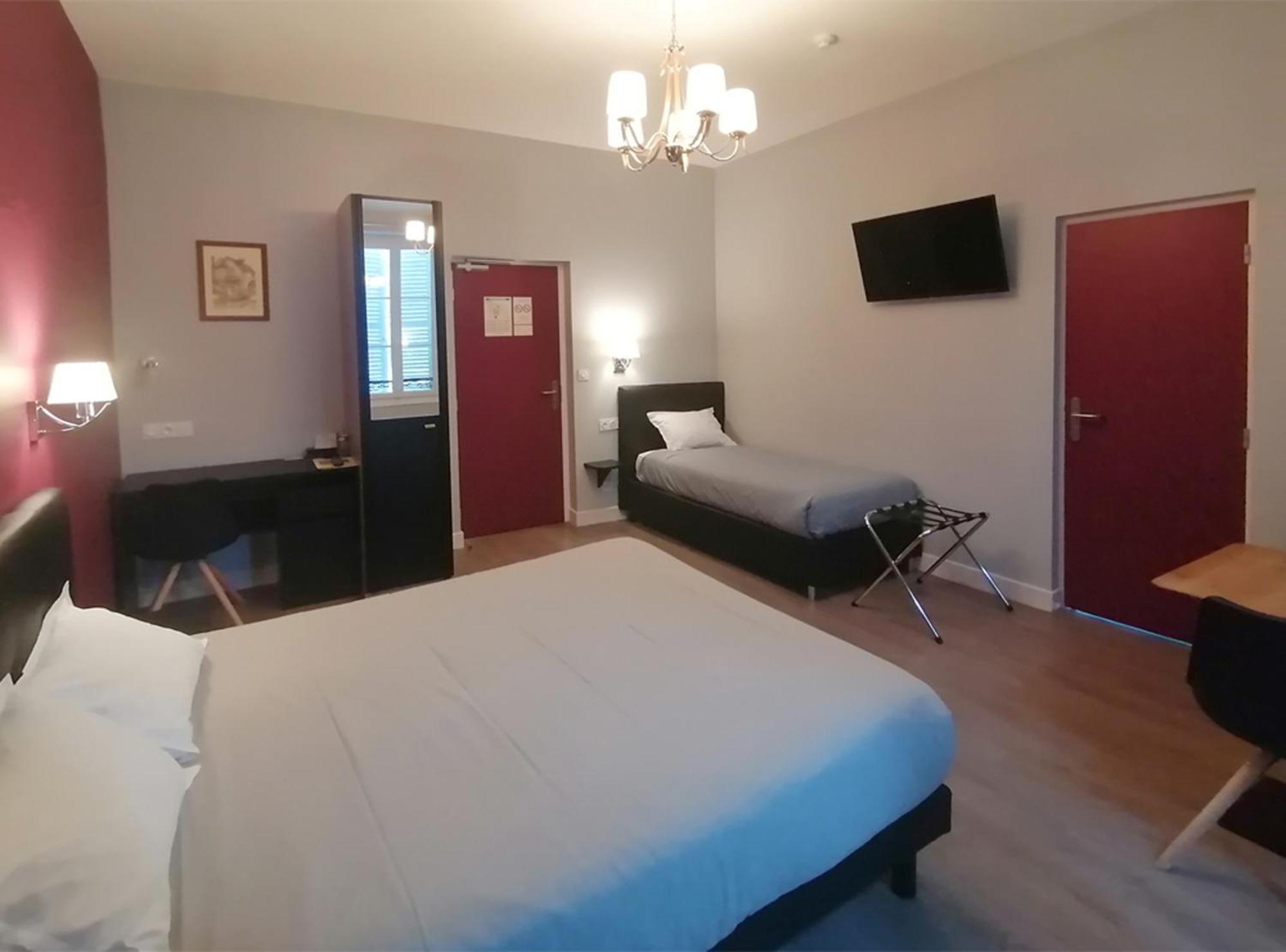Hotel Le Dormeux Mehun-sur-Yevre エクステリア 写真